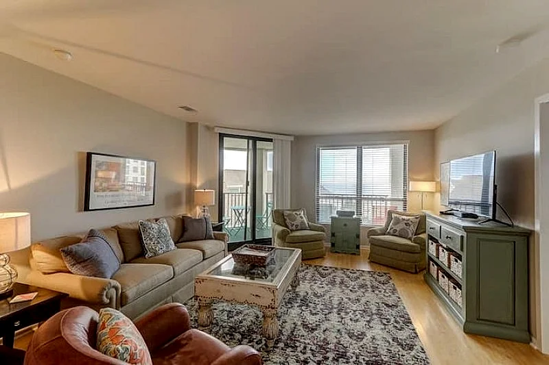 Ocean Front, Coastal Decor, Elevator Access, Amazing Oceanfront Pool!