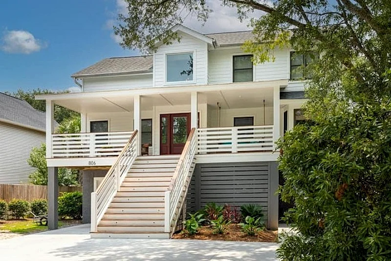 Beautiful home with a gorgeous saltwater pool -1 block from the beach.