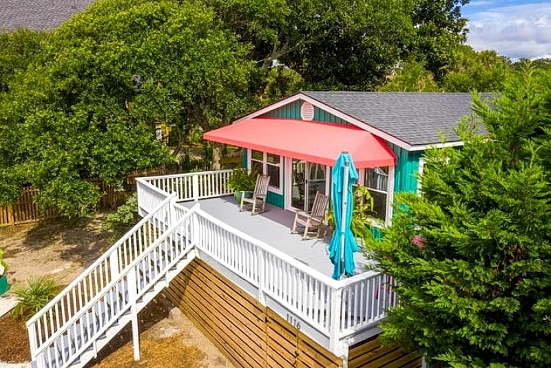 Casa Turquesa- New to Rental Market, New Furnishings - Steps to beach access!
