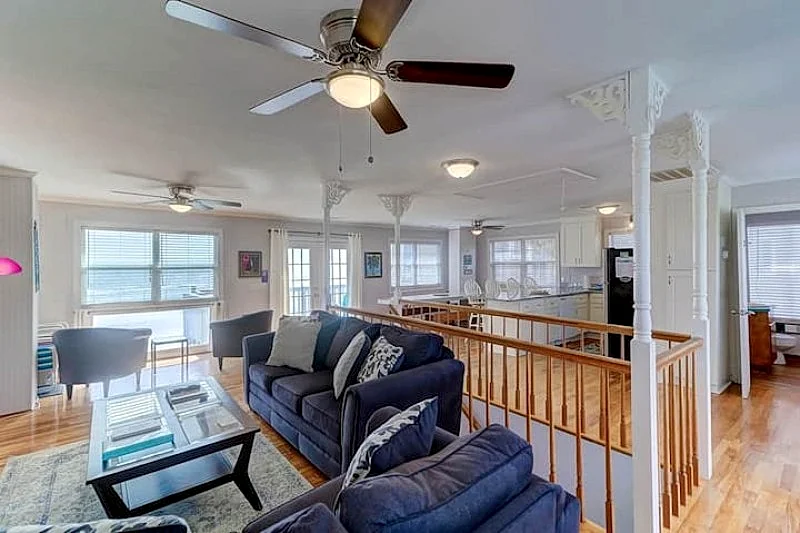 3 Little Mermaids- Surf Here! Oceanfront Duplex Near Washout Area in Folly Beach, South Carolina, United States — photo 2