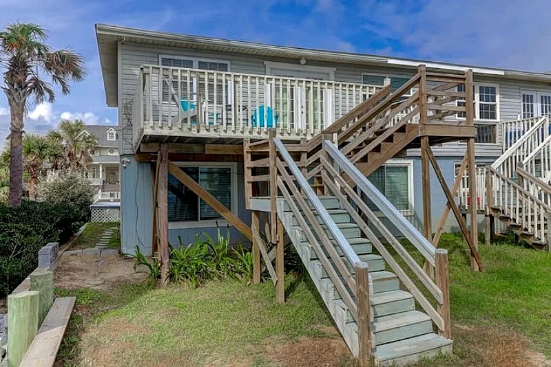 3 Little Mermaids- Surf Here! Oceanfront Duplex Near Washout Area in Folly Beach, South Carolina, United States — photo 5