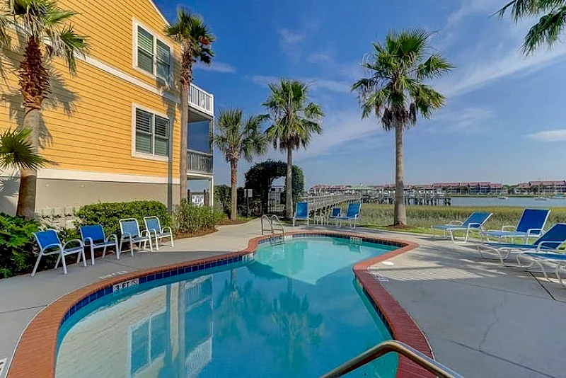 1 Turtle Bay- Lavish Townhome with Community Pool & Dock