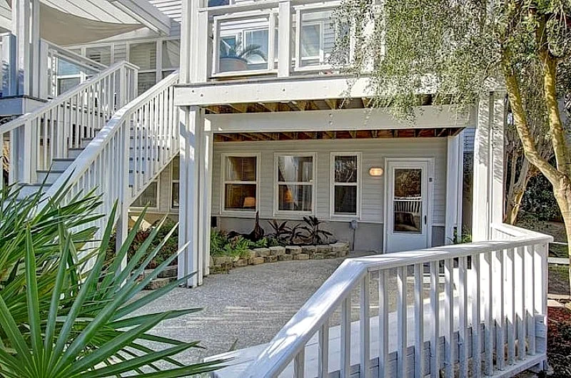 710-B East Arctic- Beach Access Across Street! Apartment of Awesome Triplex