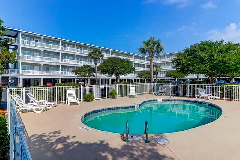 Marshwinds 1J- Stunning River and Marsh views! Community pool and short walk to beach!
