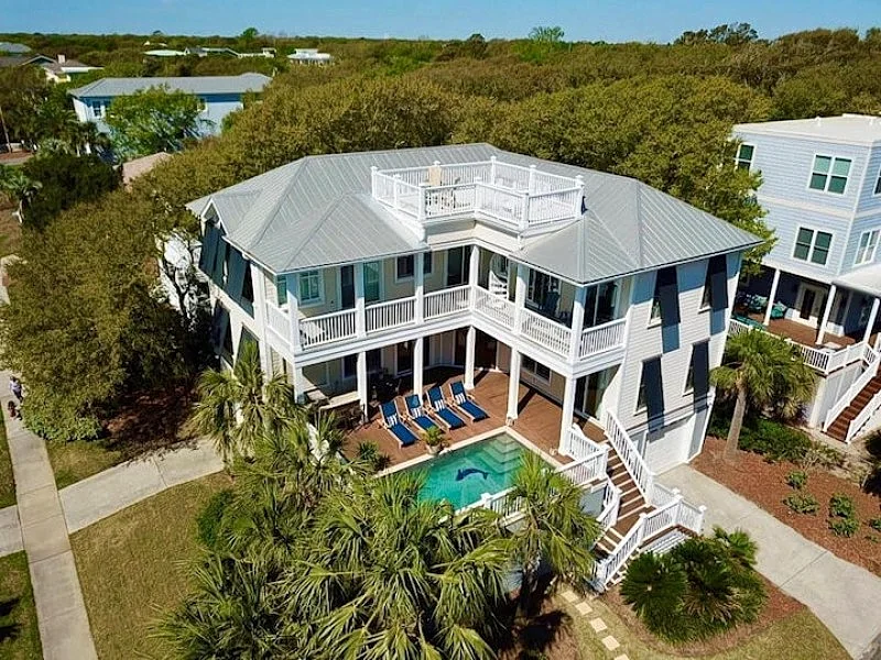 Luxury Home, Private Pool - Long term stays are available, inquire for pricing!