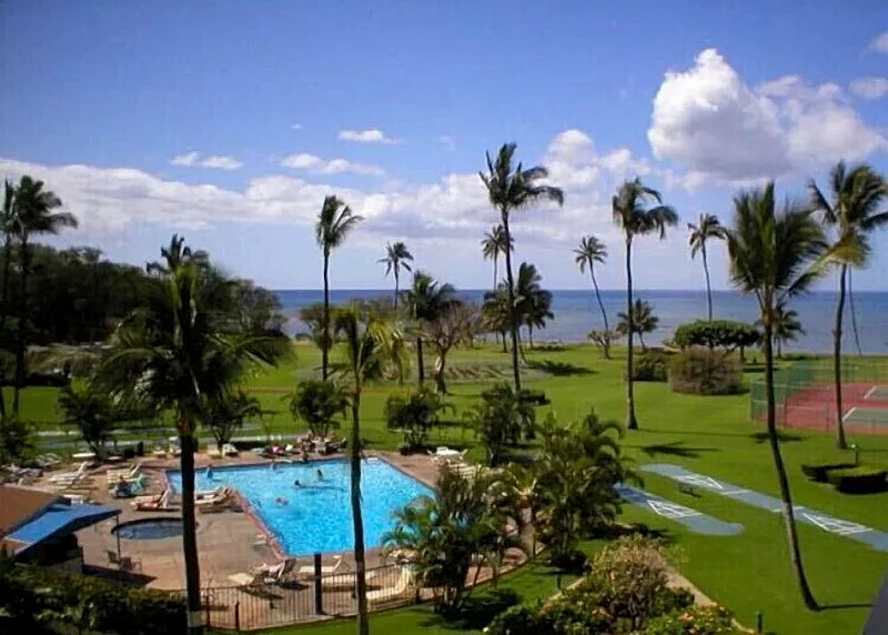KINGbed,OCEANFRONTcomplx,huge HEATED pool,GYM,tennis&HOTTUBw/Sandy beachFRONT in Kihei, Hawaii, United States — photo 2