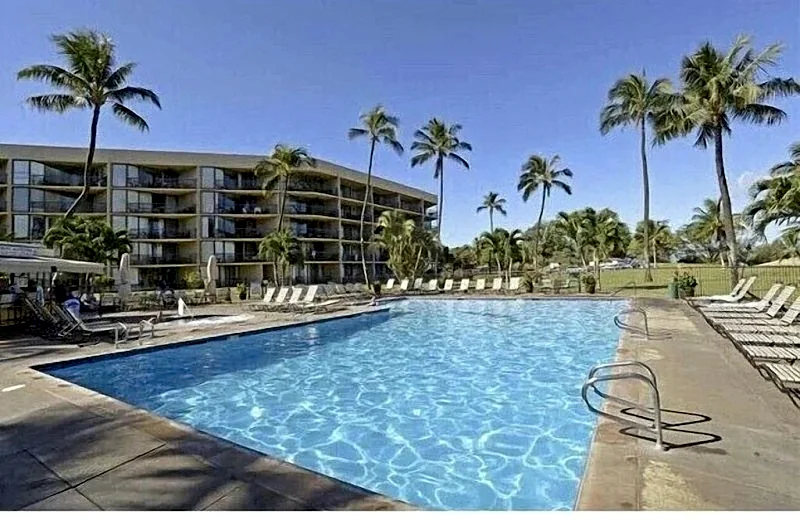 KINGbed,OCEANFRONTcomplx,huge HEATED pool,GYM,tennis&HOTTUBw/Sandy beachFRONT