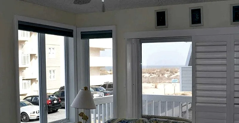 Ocean View Studio Condo, Steps from the Beach, Balcony, Linens, Paper Goods, Beach Items - Unit 1 in Ocean City, Maryland, United States — photo 2