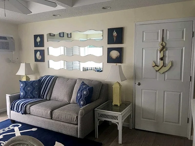 Ocean View Studio Condo, Steps from the Beach, Balcony, Linens, Paper Goods, Beach Items - Unit 1 in Ocean City, Maryland, United States — photo 4
