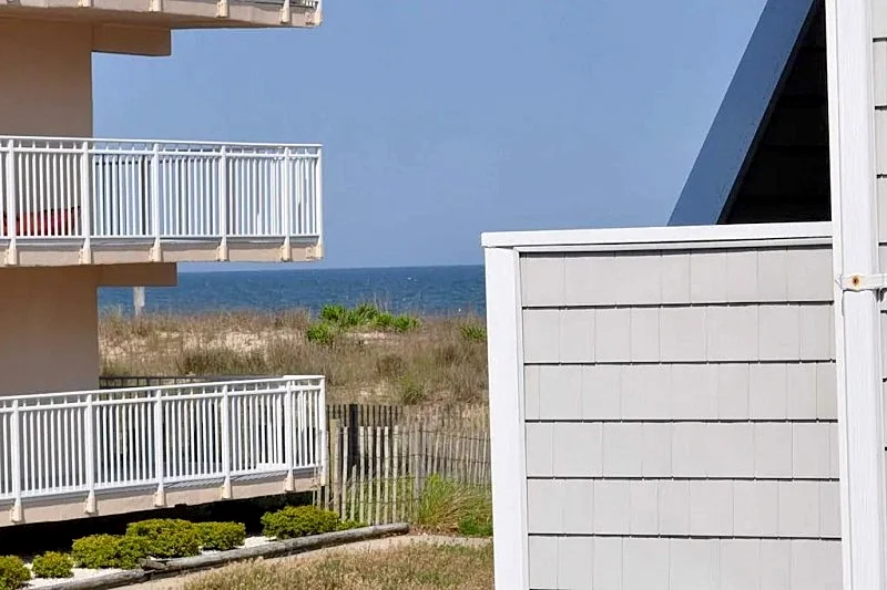 Ocean Block Condo, Steps from the Beach, Balcony, Linens, Paper Goods, Beach Items - UNIT 2