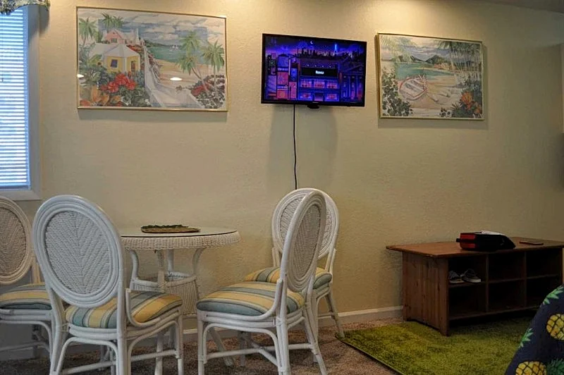 Ocean Block Condo, Steps from the Beach, Balcony, Linens, Paper Goods, Beach Items - UNIT 6 in Ocean City, Maryland, United States — photo 5