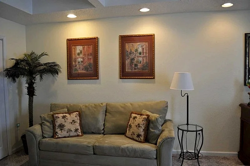 Ocean Block Condo, Steps from the Beach, Balcony, Linens, Paper Goods, Beach Items - UNIT 8