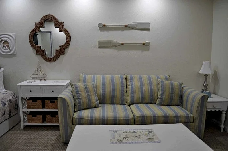 Ocean Block Condo, Steps from the Beach, Balcony, Linens, Paper Goods, Beach Items - UNIT 9