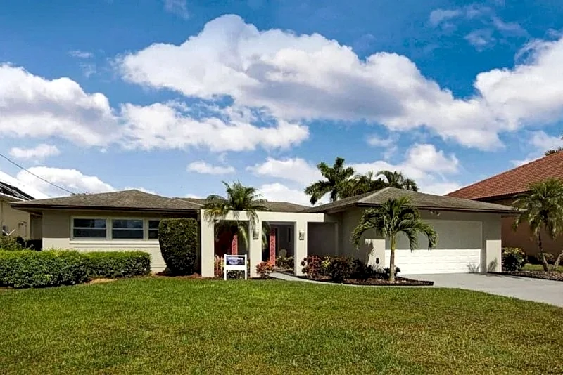 3111 Riverhouse Prince: 3111 Riverhouse Prince - Stunning Riverfront