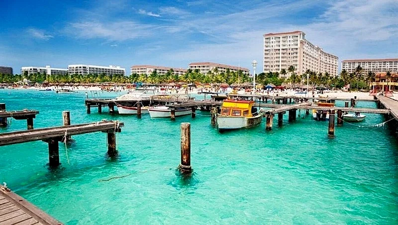 Stunning Marriott Aruba Surf Club oceanside studio! in Noord, Noord, Aruba — photo 5