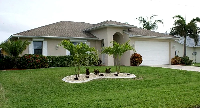 Villa Rubicon 1005 SE Cape Coral 3b 2ba electric heated Pool Gulf Access Canal free internet