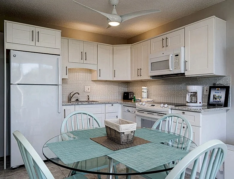 Estero Beach and Tennis Club # 106B - 7300 Estero Blvd in Fort Myers Beach, Florida, United States — photo 2