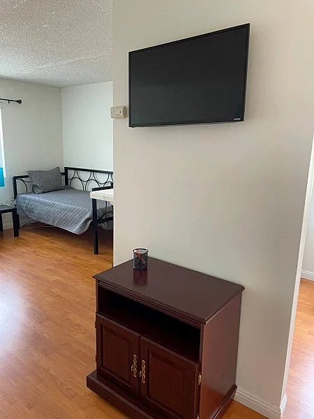Large Two Bed Long Beach Studio Apartment Vacation Home in Long Beach, California, United States — photo 3