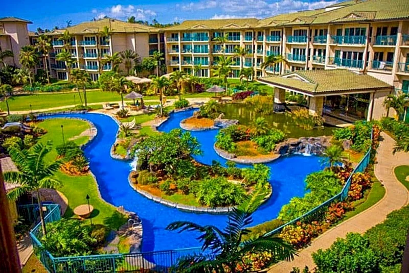 Kapaa 2 BR w/AC Vacation Home on the beach! king, 2 full beds, sofabed