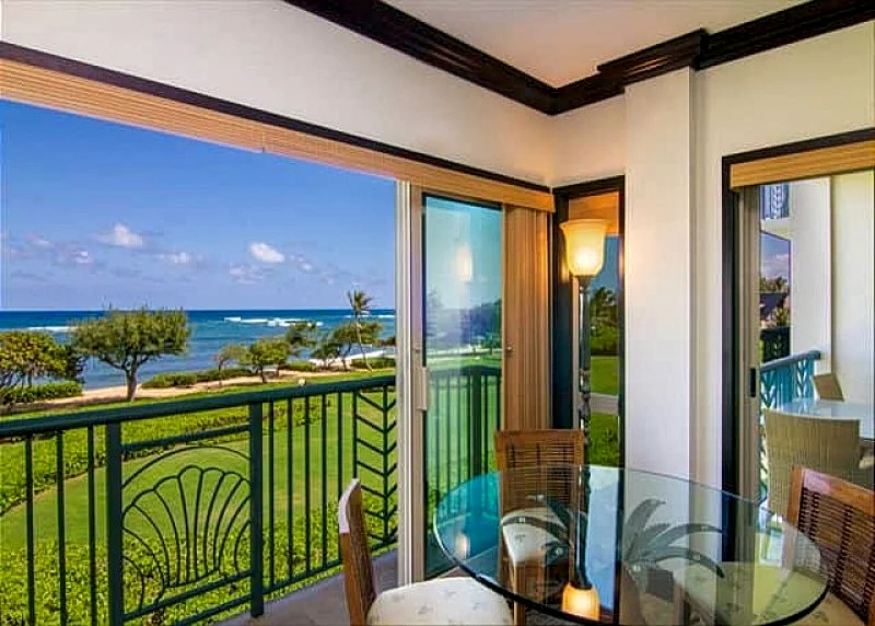 Oceanfront 2 Bedroom Kapaa Vacation Home w/AC!