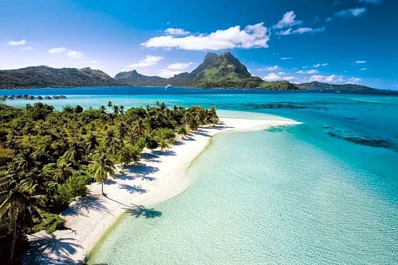 Beautiful 2br Vacation Home on famous Matira Beach! Bora Bora in Bora Bora, Leeward Islands, French Polynesia — photo 3