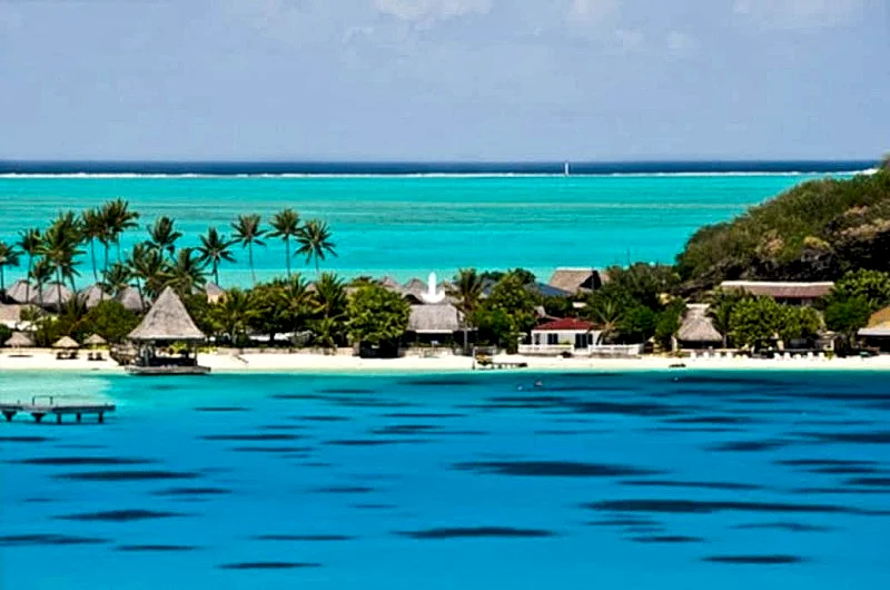 Beautiful 2br Vacation Home on famous Matira Beach! Bora Bora in Bora Bora, Leeward Islands, French Polynesia — photo 1