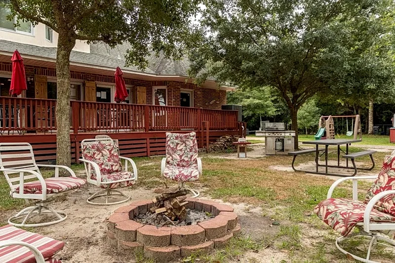 Christmas Ready! 3 Acre Estate w/ Heated Pool, Hot Tub, Dock, Pet OK & NO FEES in Pass Christian, Mississippi, United States — photo 5