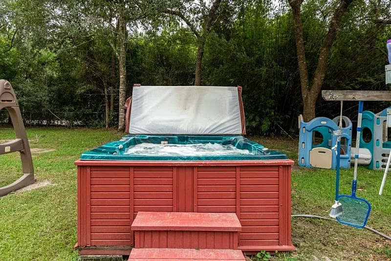 Christmas Ready! 3 Acre Estate w/ Heated Pool, Hot Tub, Dock, Pet OK & NO FEES in Pass Christian, Mississippi, United States — photo 3