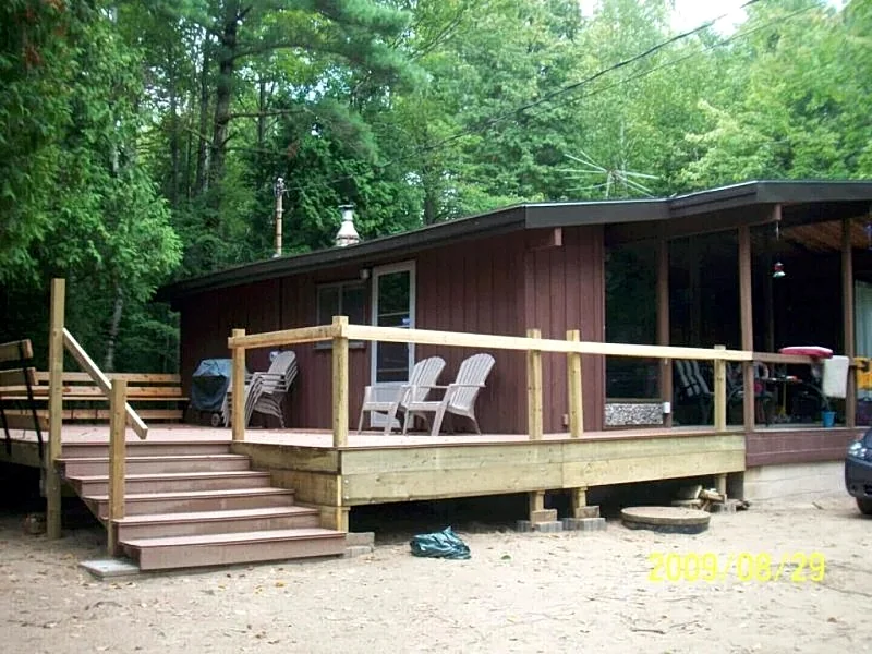 Ontario, Ipperwash Beach Cottage