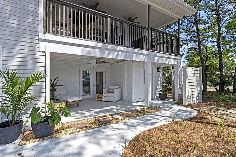 Coconut Castle: Private Pool/Spa, Pool Table, WIFI, Pet Friendly, Gas Grills