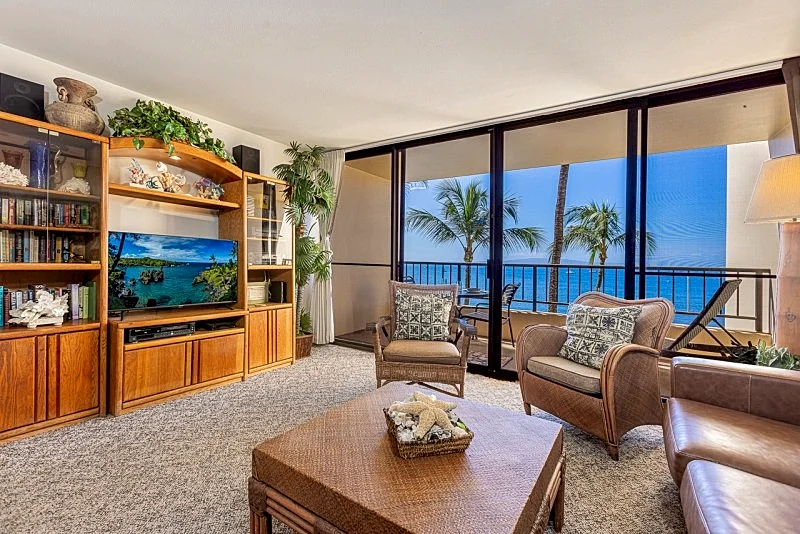 Experience Oceanfront Bliss at Sugar Beach Resort 530 in Kihei, Hawaii, United States — photo 2