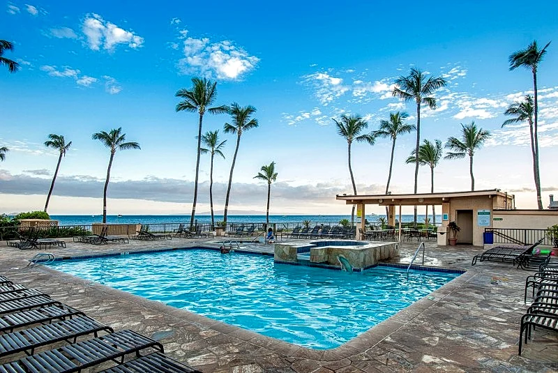 Experience Oceanfront Bliss at Sugar Beach Resort 530 in Kihei, Hawaii, United States — photo 3