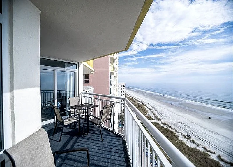 Recently Renovated Oceanfront condo at great resort + FREE DAILY ACTIVITIES! in North Myrtle Beach, South Carolina, United States — photo 4