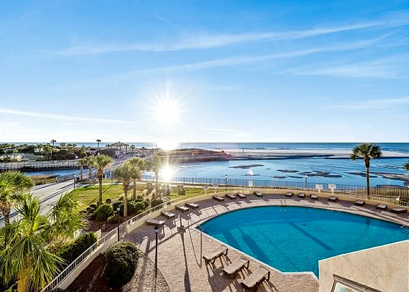 Beautiful, well maintained condo + FREE DAILY ACTIVITIES! in North Myrtle Beach, South Carolina, United States — photo 4