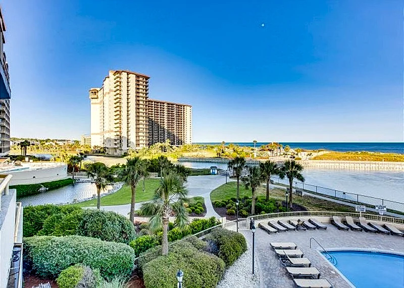 Beautiful, well maintained condo + FREE DAILY ACTIVITIES! in North Myrtle Beach, South Carolina, United States — photo 5