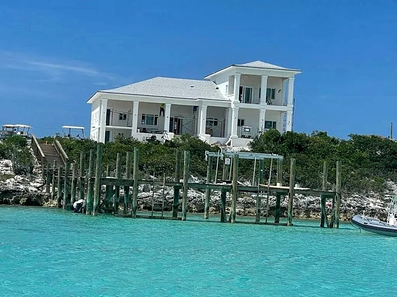Beautiful modern Harbour house with amazing Sunset Views! in Staniel Cay, Exuma, Bahamas — photo 2