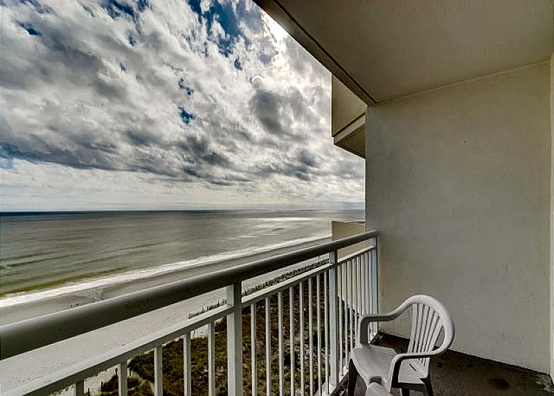 Oceanfront condo in a great resort + FREE DAILY ACTIVITIES! in North Myrtle Beach, South Carolina, United States — photo 5