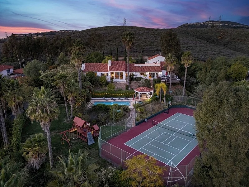 Two Estates w/ Pools, Hot Tubs, Game Rooms, Views & Tennis Court Near Wineries