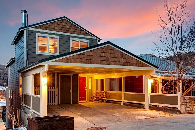 Great Old Town Location » Easy Walk to Main St & Town Lift