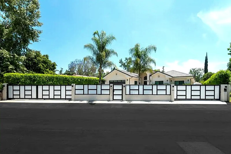 Modern Private Home, POOL, Spa, gorgeous patio