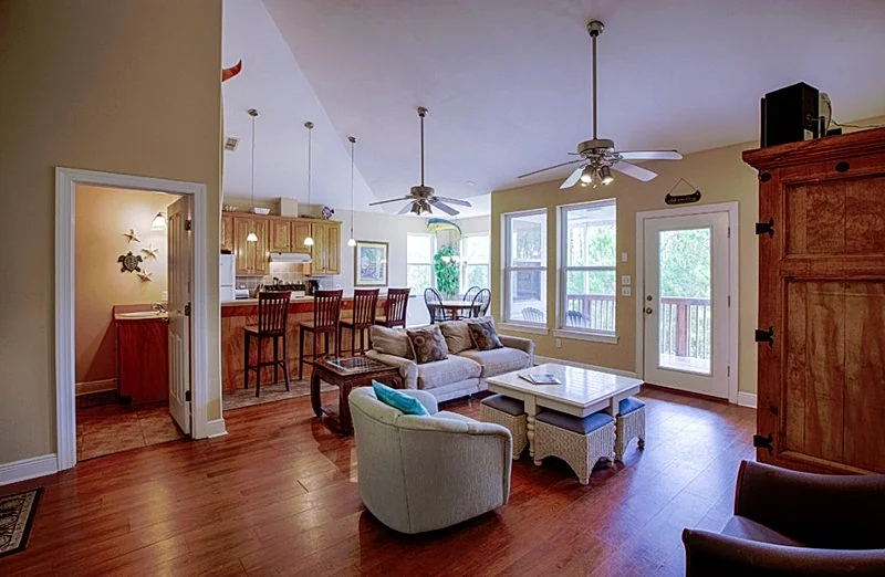 The Wahoo, Dog Friendly Vacation Home, Secluded and Quiet - St. George Island in Saint George Island, Florida, United States — photo 2
