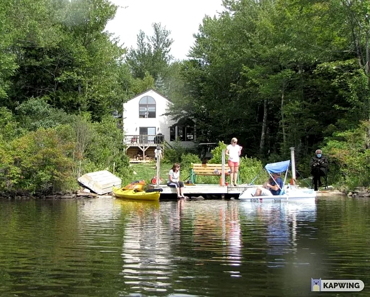 Lakefront - Game room, Fire Place, Dock, Deck, WiFi, Boats, AC, Dog Friendly!!!