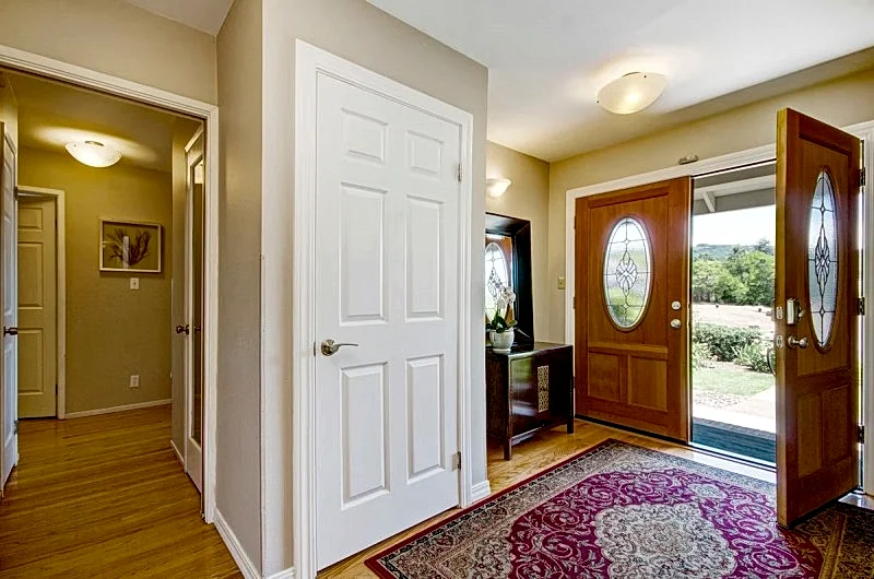 Vineyard Views, Pool Hot Tub, Sleeps 12, 4BR/3BA in Sonoma, California, United States — photo 4
