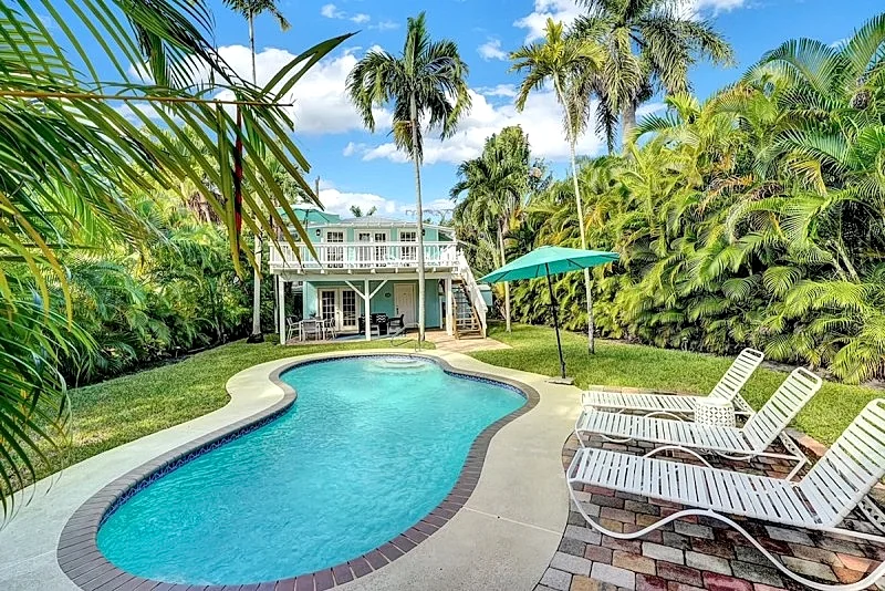 THE BLUE PEARL | 2BD/2BA | PRIVATE POOL & GARDEN - WPB