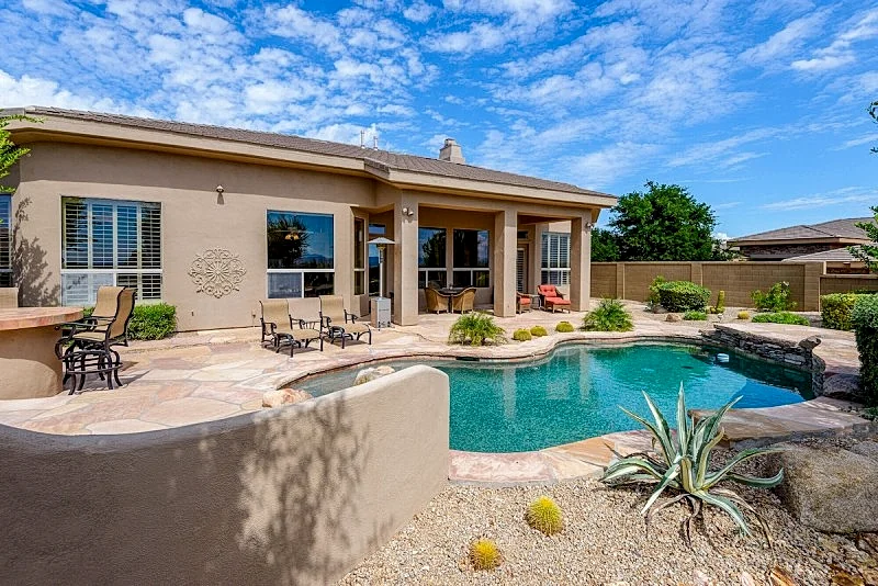 A Fountain Hills Gem, Pool, BBQ, Fireplace, Bar, Views!
