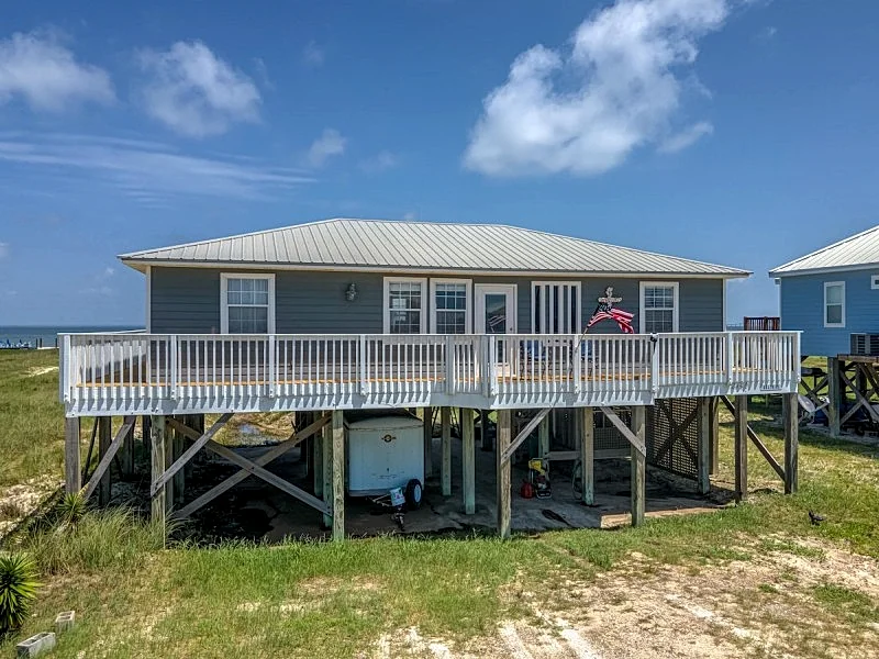 Saltaire - Bayfront home with private bayfront beach.