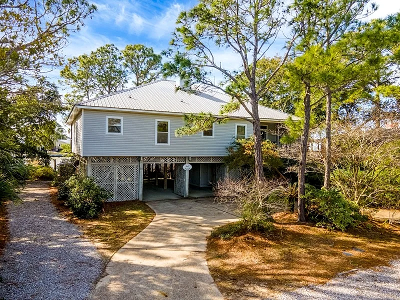 Waterfront on Dauphin Island Bay! With dock! - Peaceful Porches