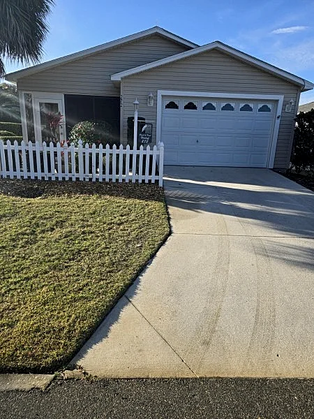 Varnville | Our Village Gem-5 Star-3 min to Sumter Landing-Beautiful Decor