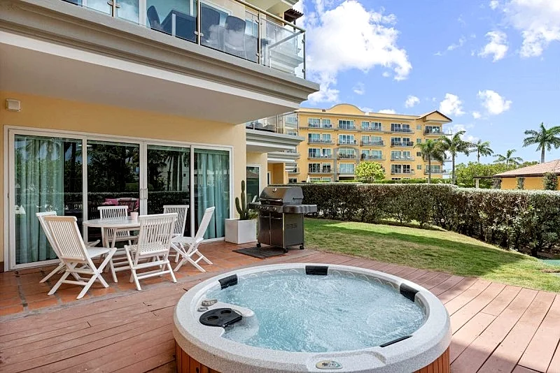 Beachfront - Beach Garden 1BR condo - E124-2