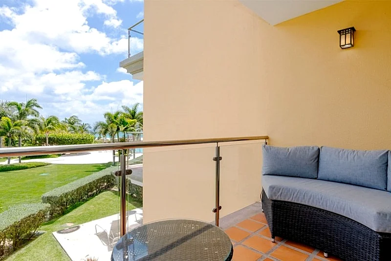 Beachfront - Superior View 2BR condo - E225-2
